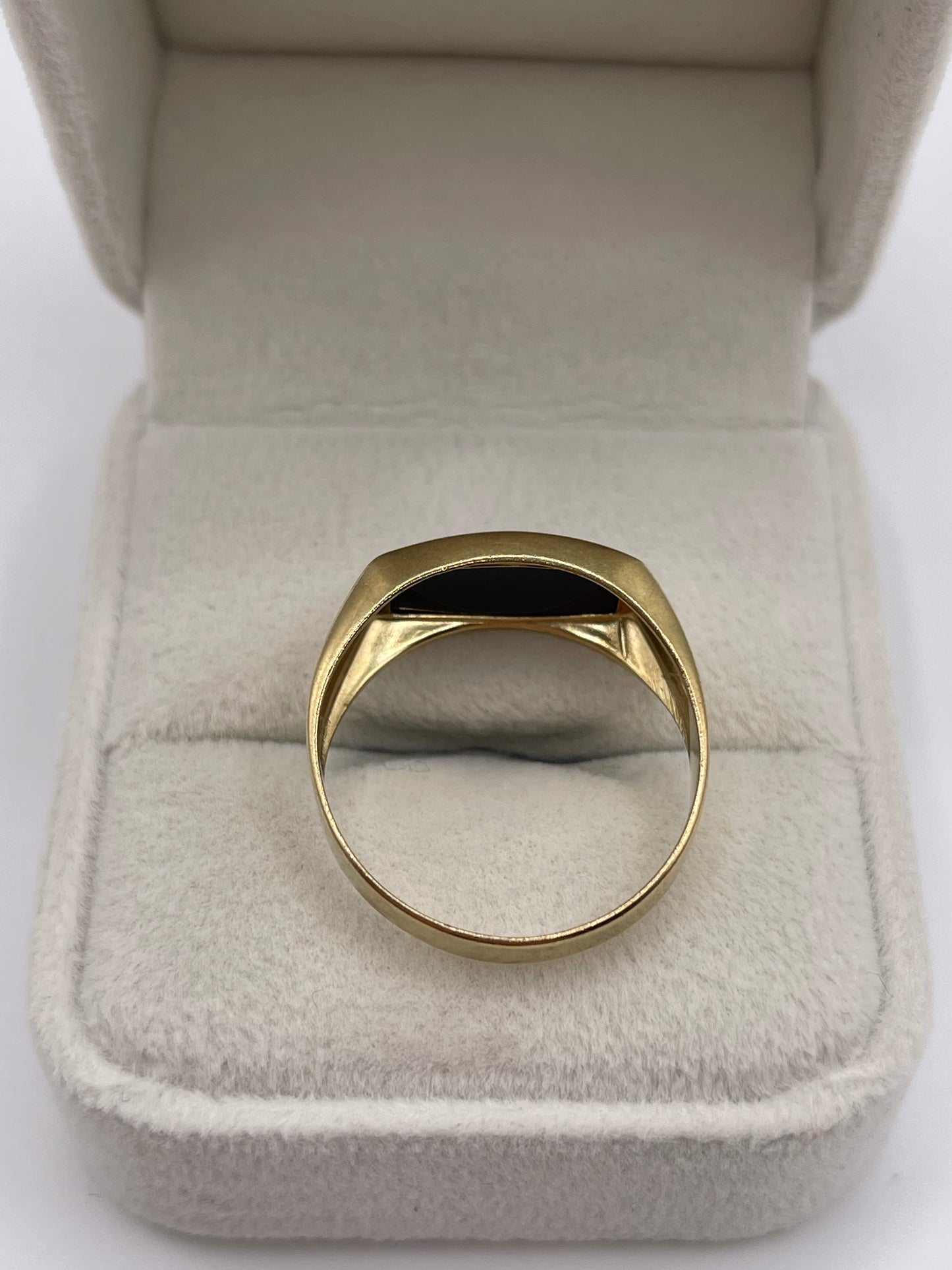 9ct gold onyx ring