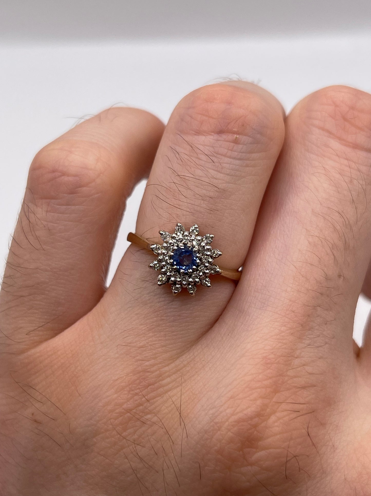 9ct gold sapphire and diamond ring