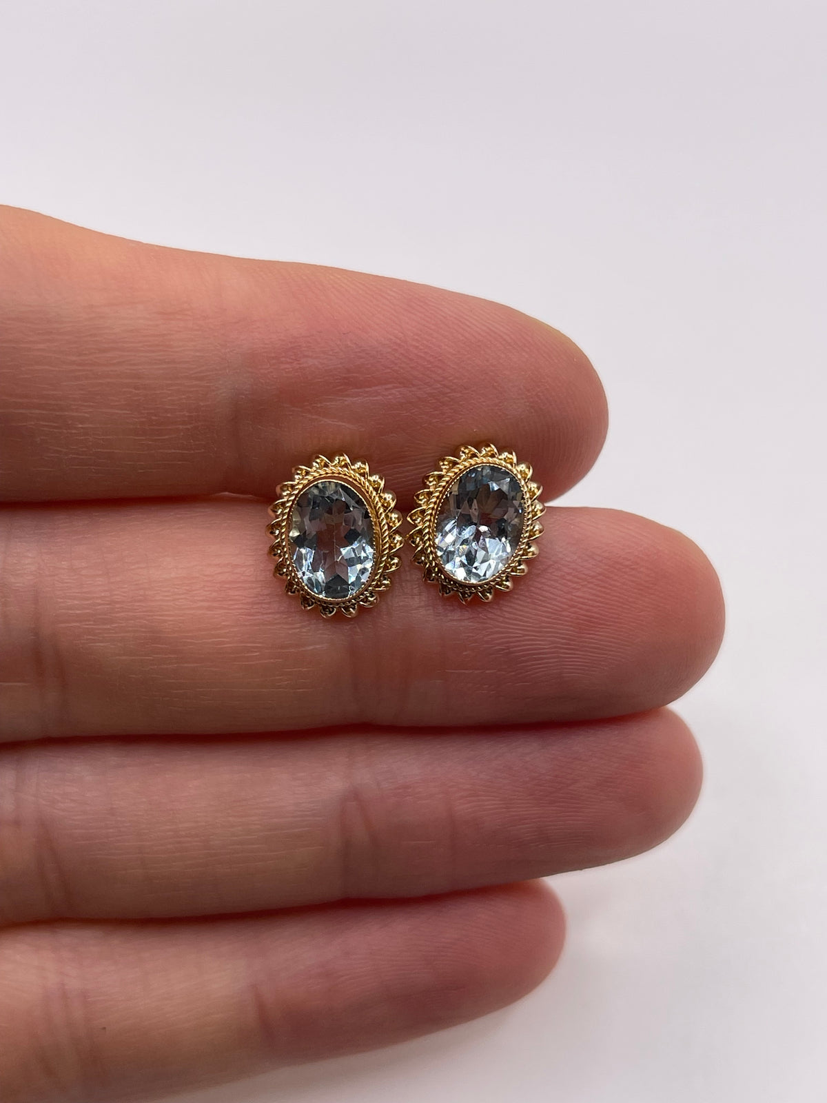9ct gold aquamarine earrings