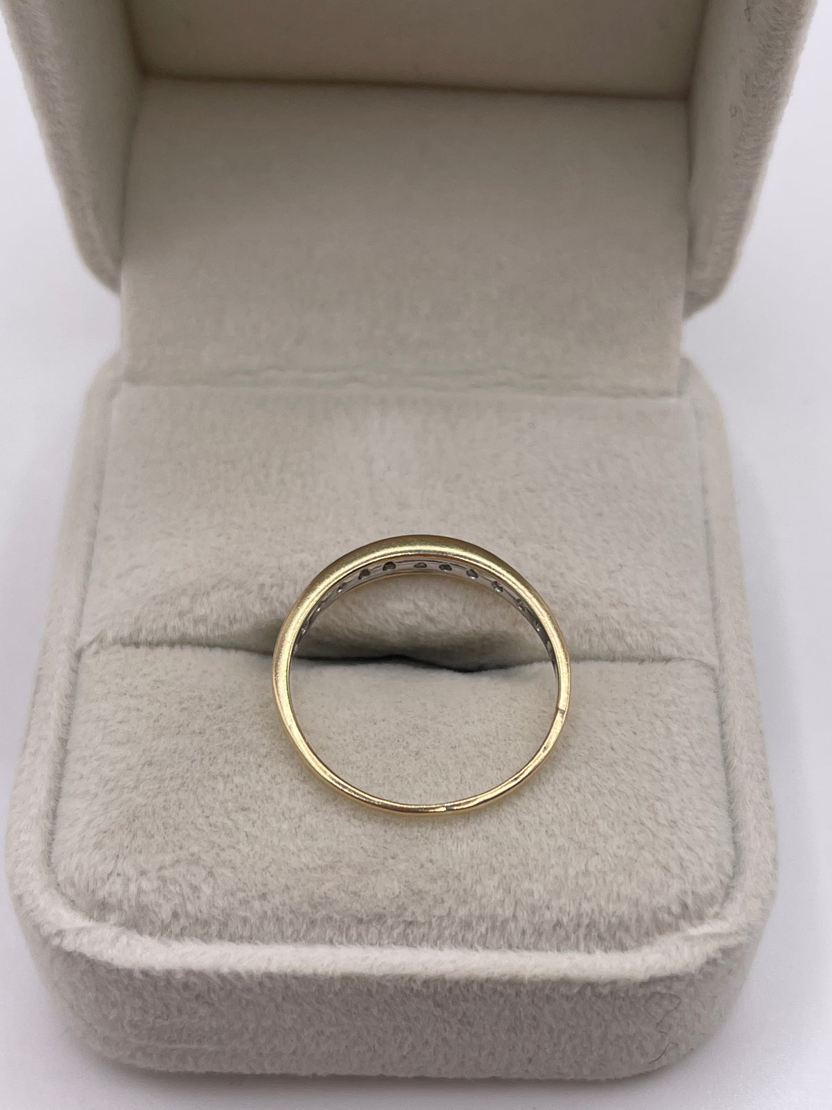 9ct gold diamond ring