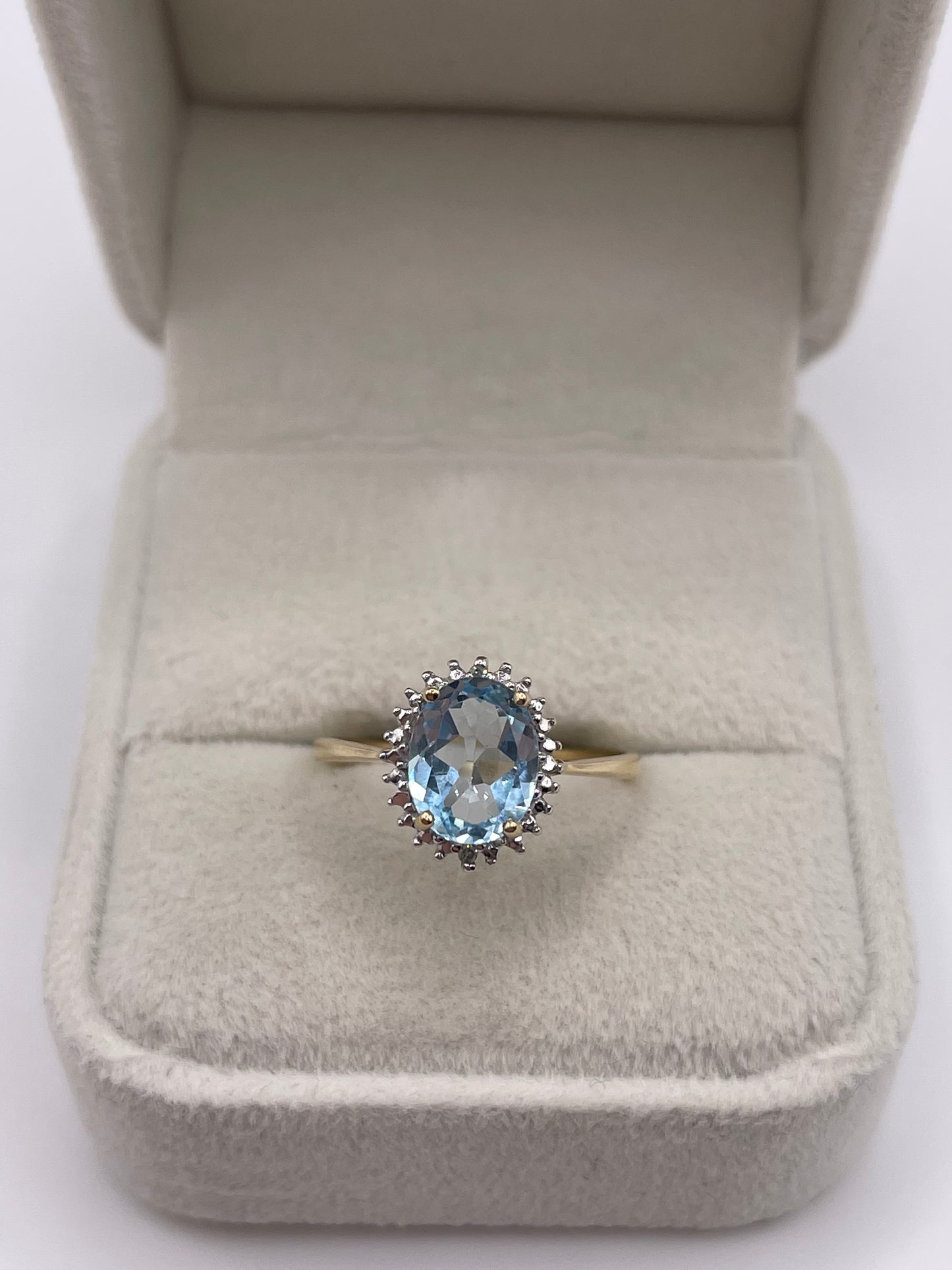 9ct gold topaz and diamond ring