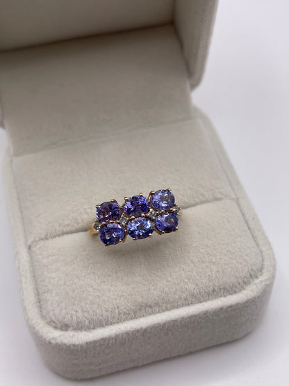 9ct gold tanzanite and diamond ring