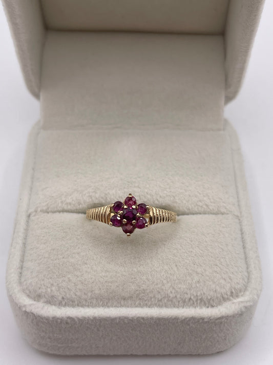 9ct gold ruby cluster ring