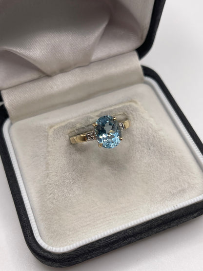 9ct gold topaz and diamond ring
