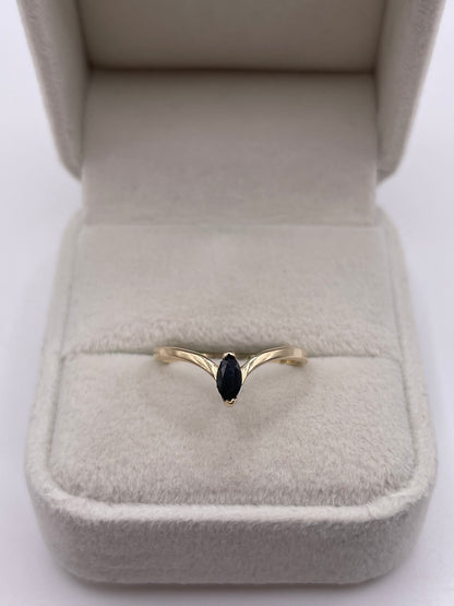 9ct gold sapphire wishbone ring