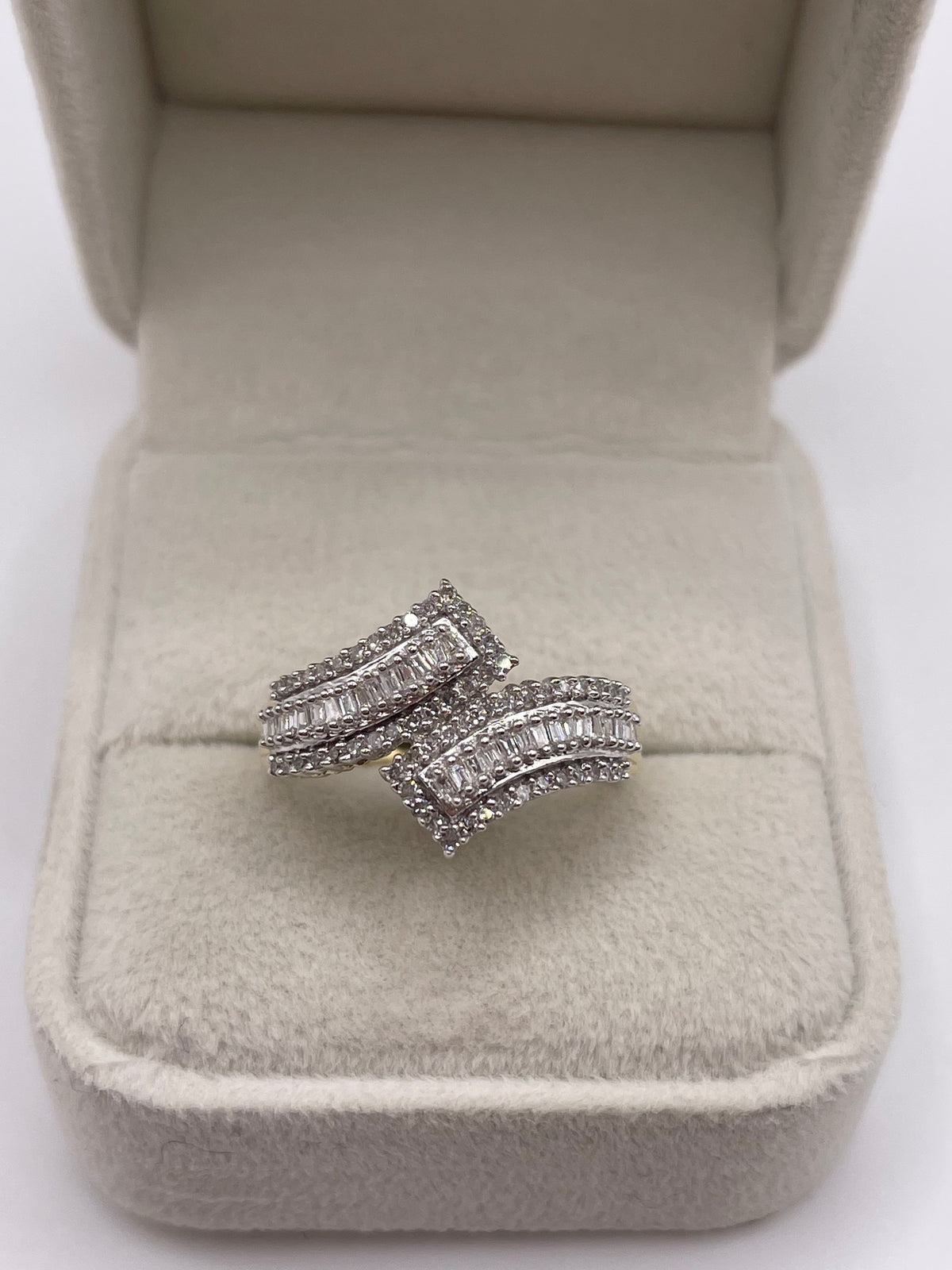 9ct gold diamond cluster ring