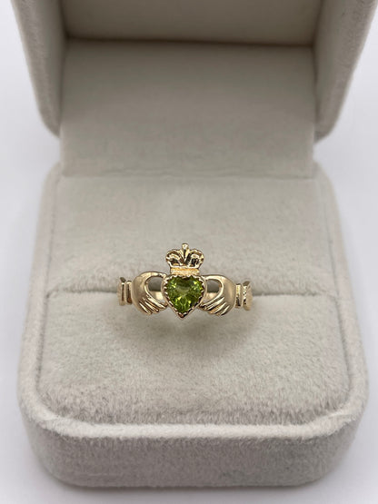 9ct gold peridot claddagh ring