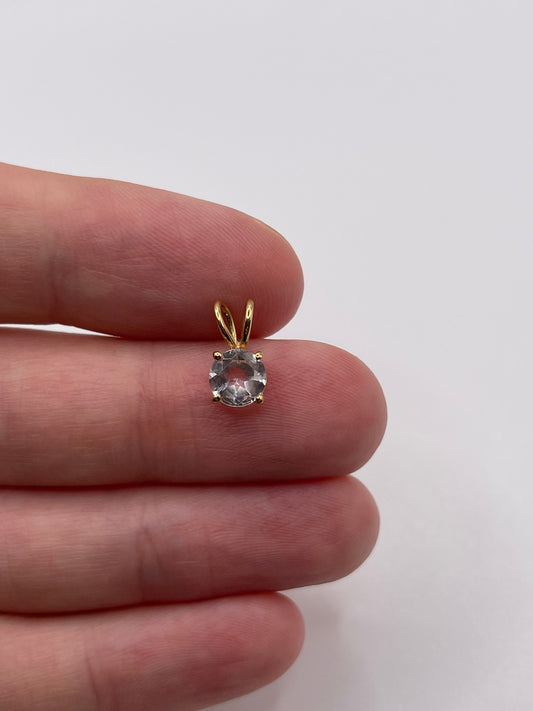 9ct gold white topaz pendant