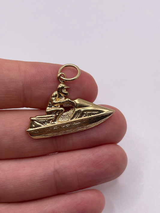 9ct gold jet ski pendant