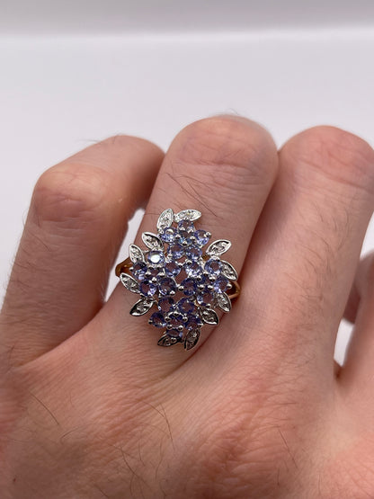 9ct gold tanzanite and diamond ring
