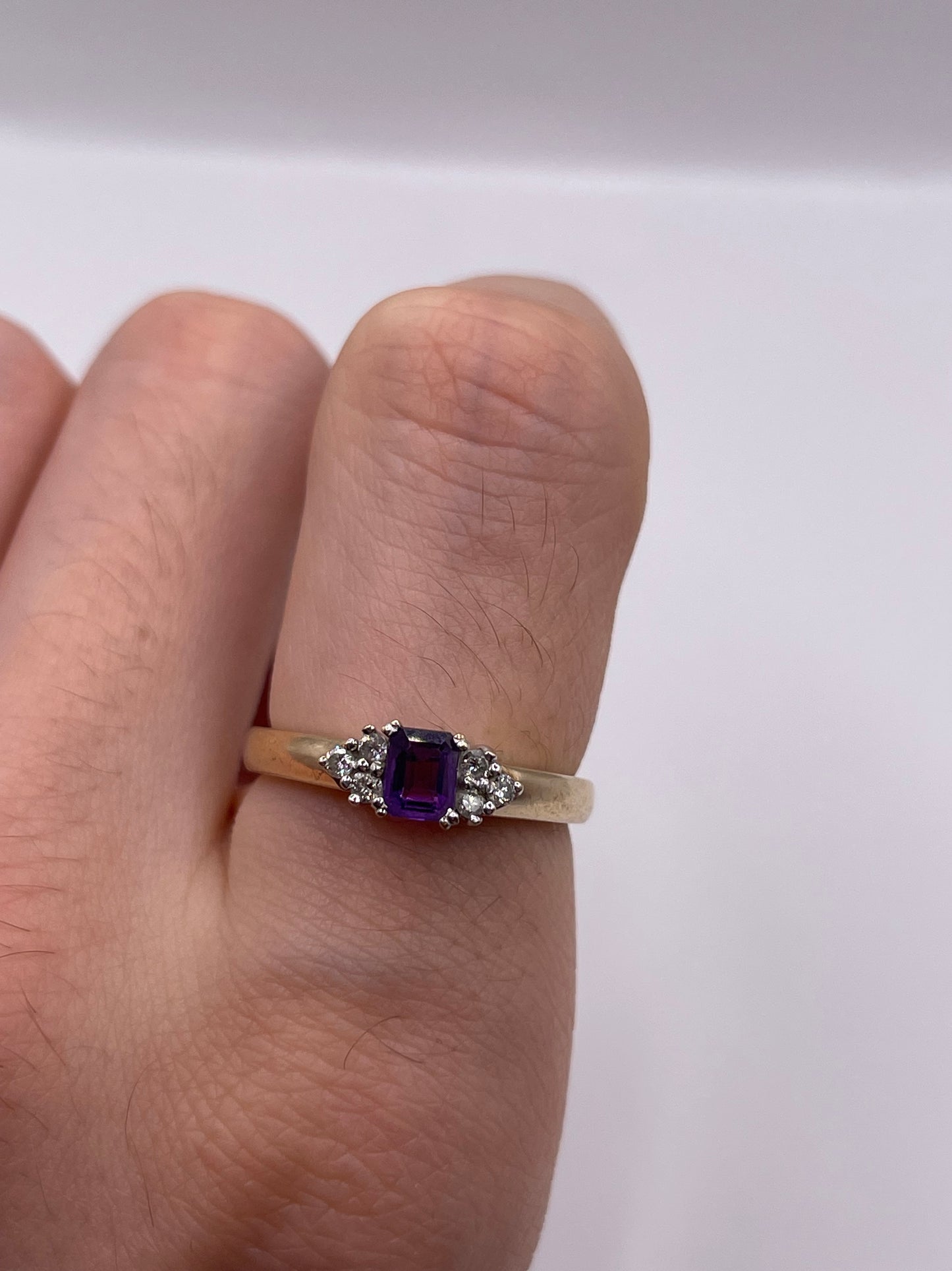 9ct gold amethyst and diamond ring