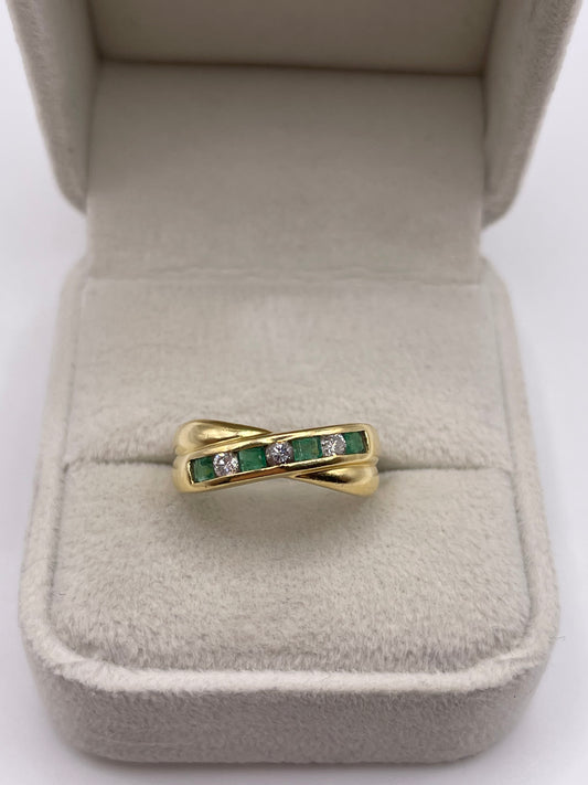 18ct gold emerald and diamond ring