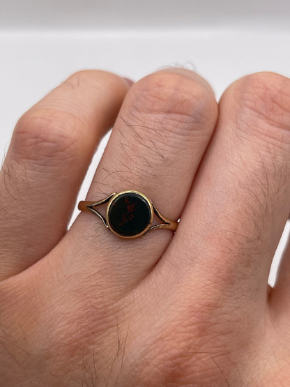 9ct gold bloodstone ring