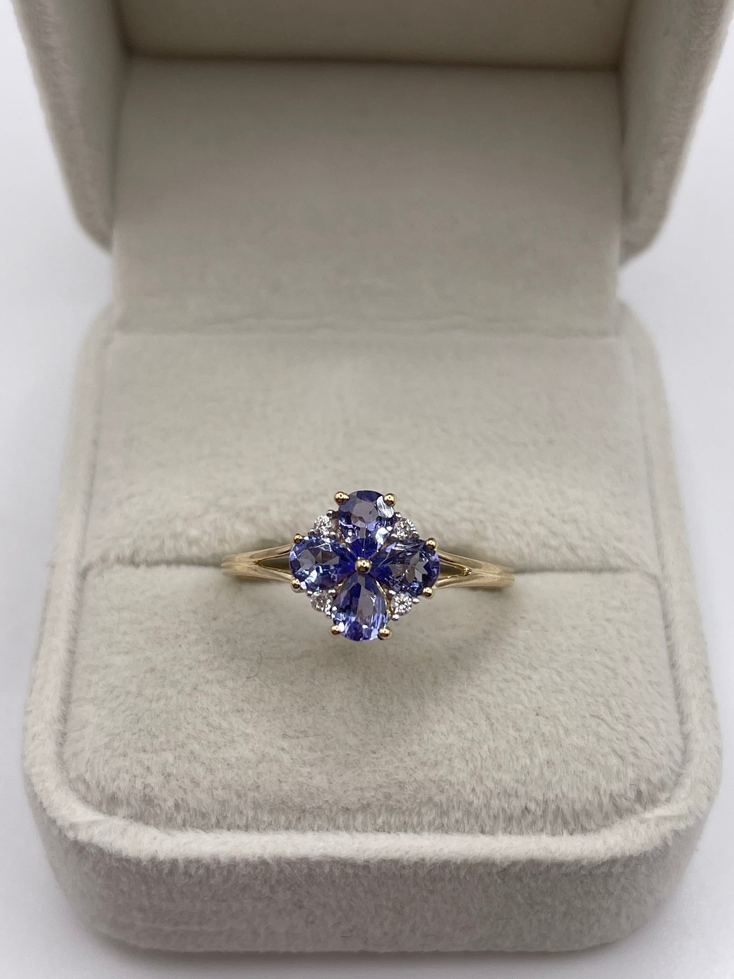9ct gold tanzanite and zircon ring