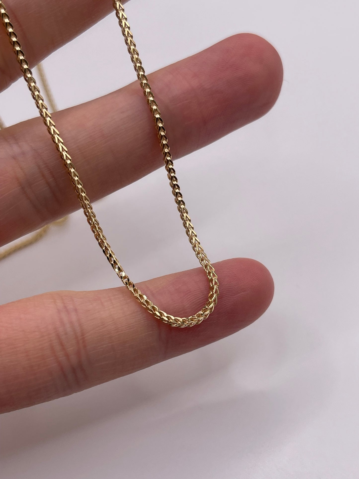 9ct gold chain B