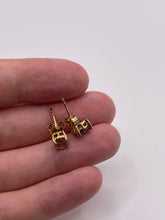 Load image into Gallery viewer, 9ct gold quartz earrings
