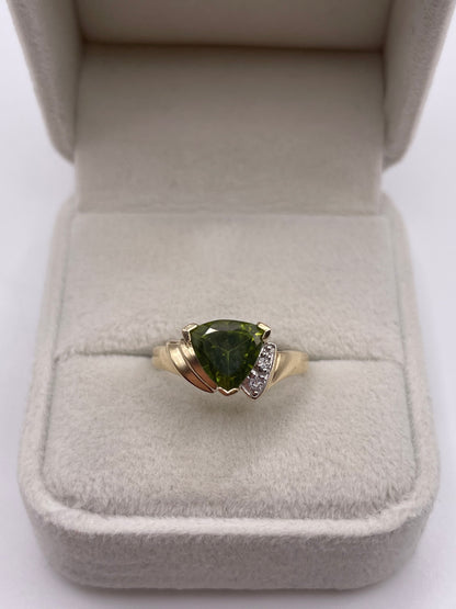 9ct gold quartz and zircon ring