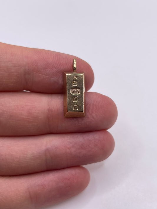 9ct gold ingot pendant