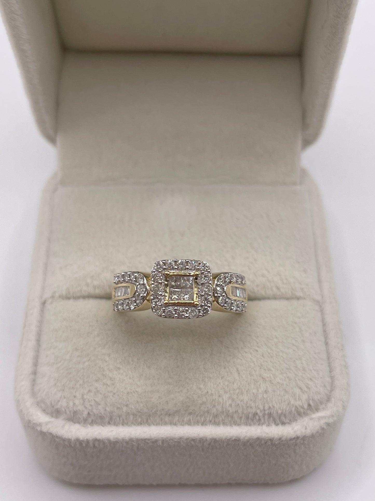 9ct gold diamond cluster ring
