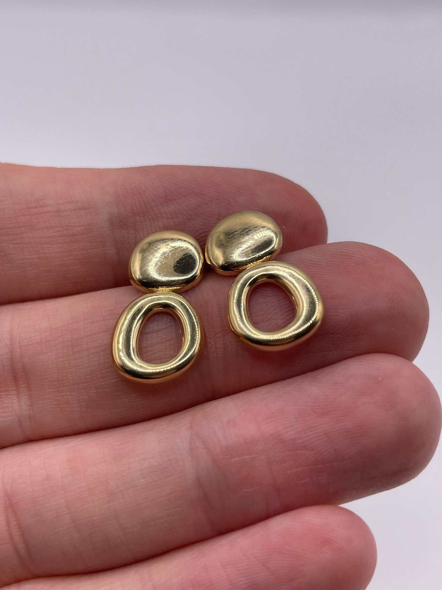 18ct gold earrings