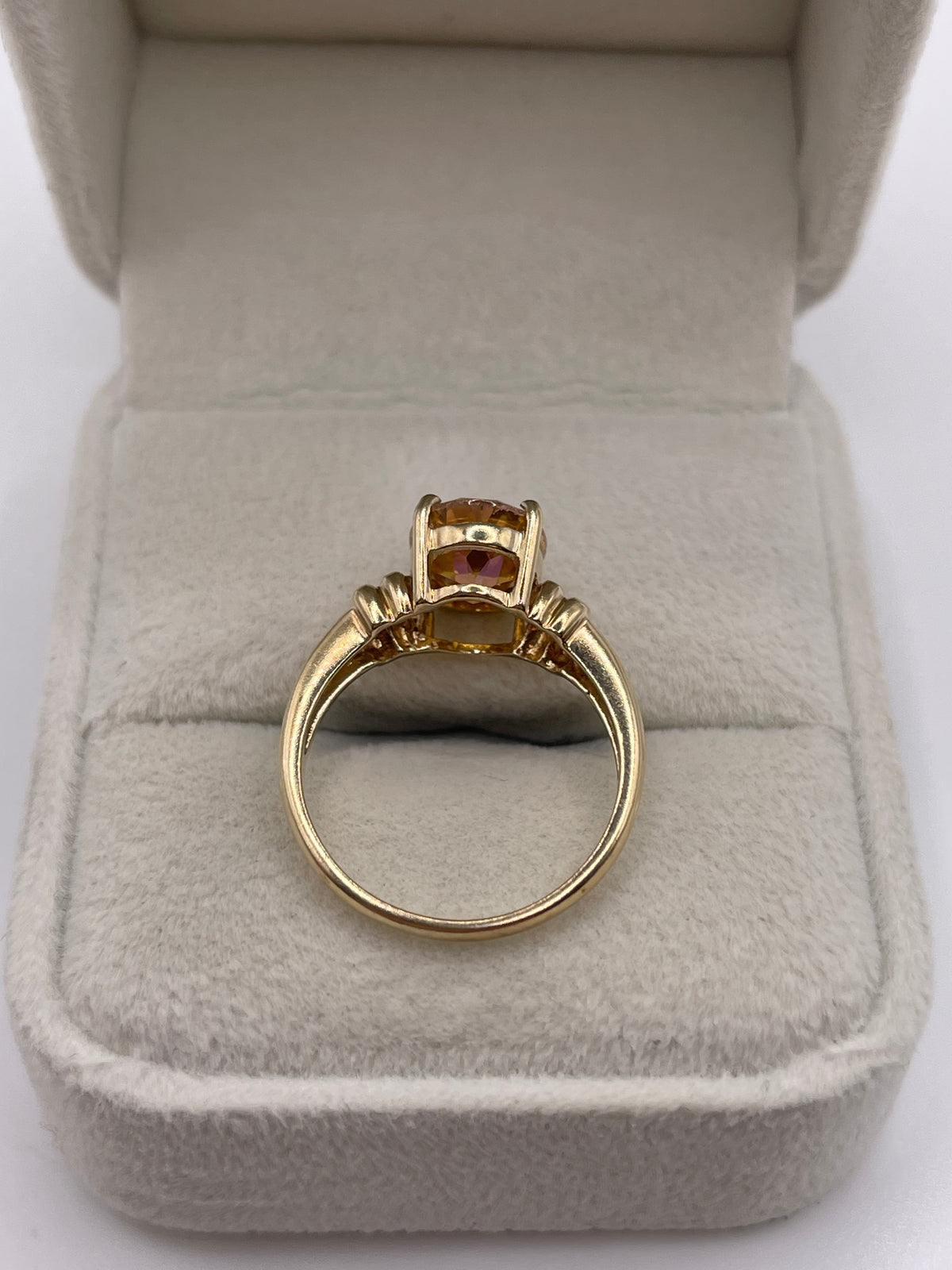 9ct gold topaz ring