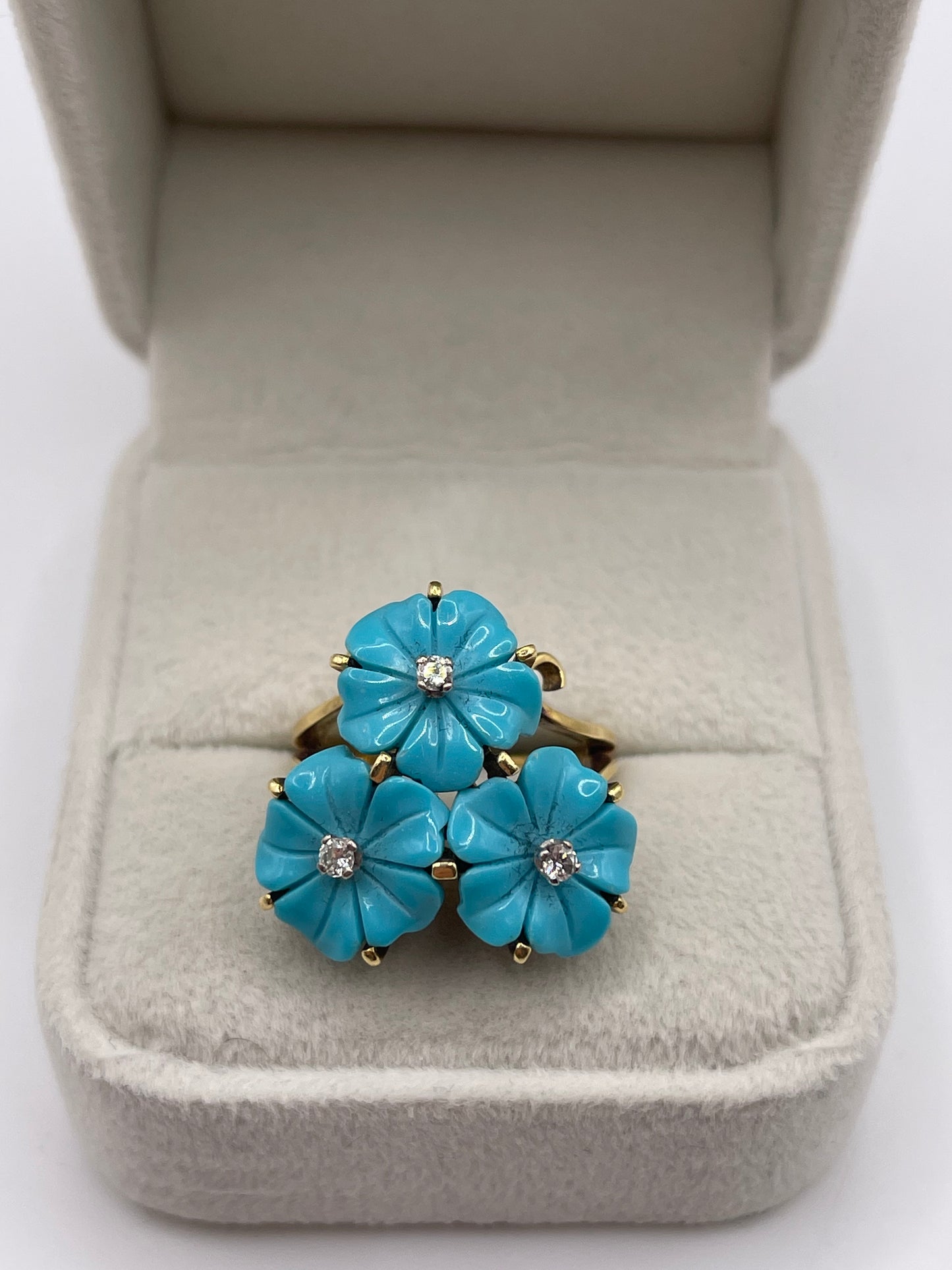18ct gold turquoise and diamond ring