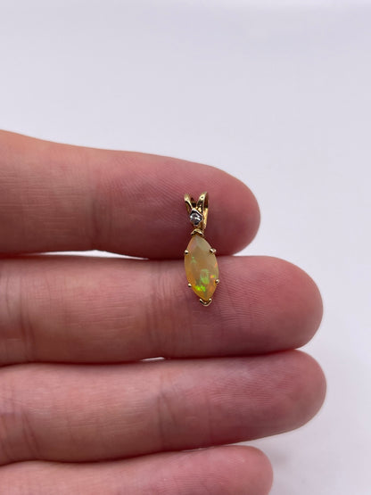 9ct gold opal and zircon pendant
