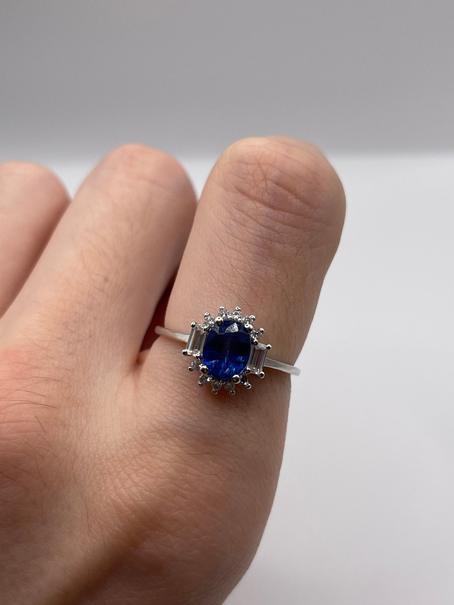 9ct white gold kyanite and zircon ring