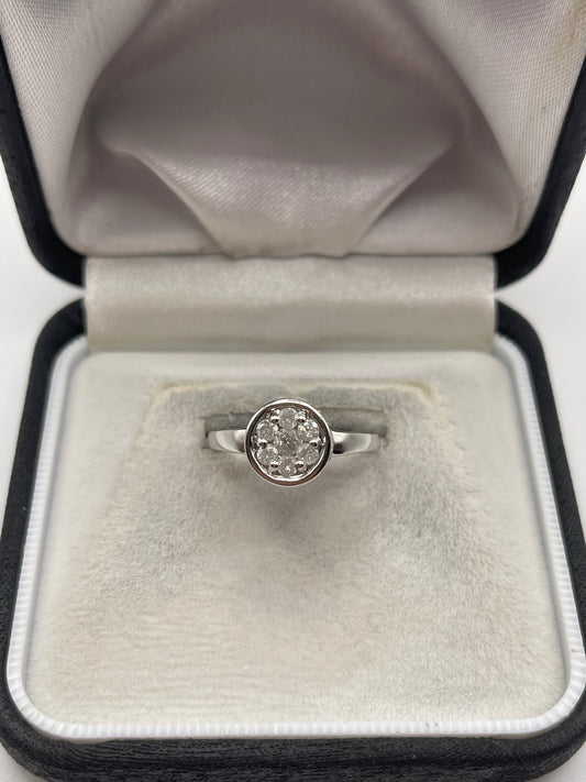 9ct white gold diamond cluster ring