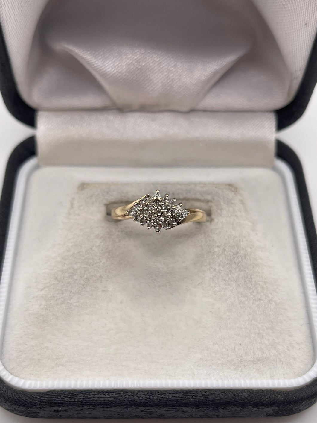 9ct gold diamond cluster ring