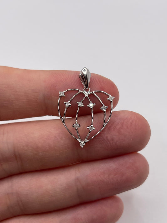 9ct white gold diamond heart pendant