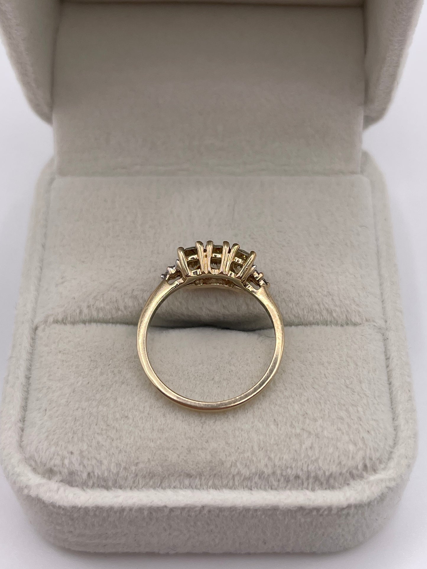 9ct gold quartz and diamond ring
