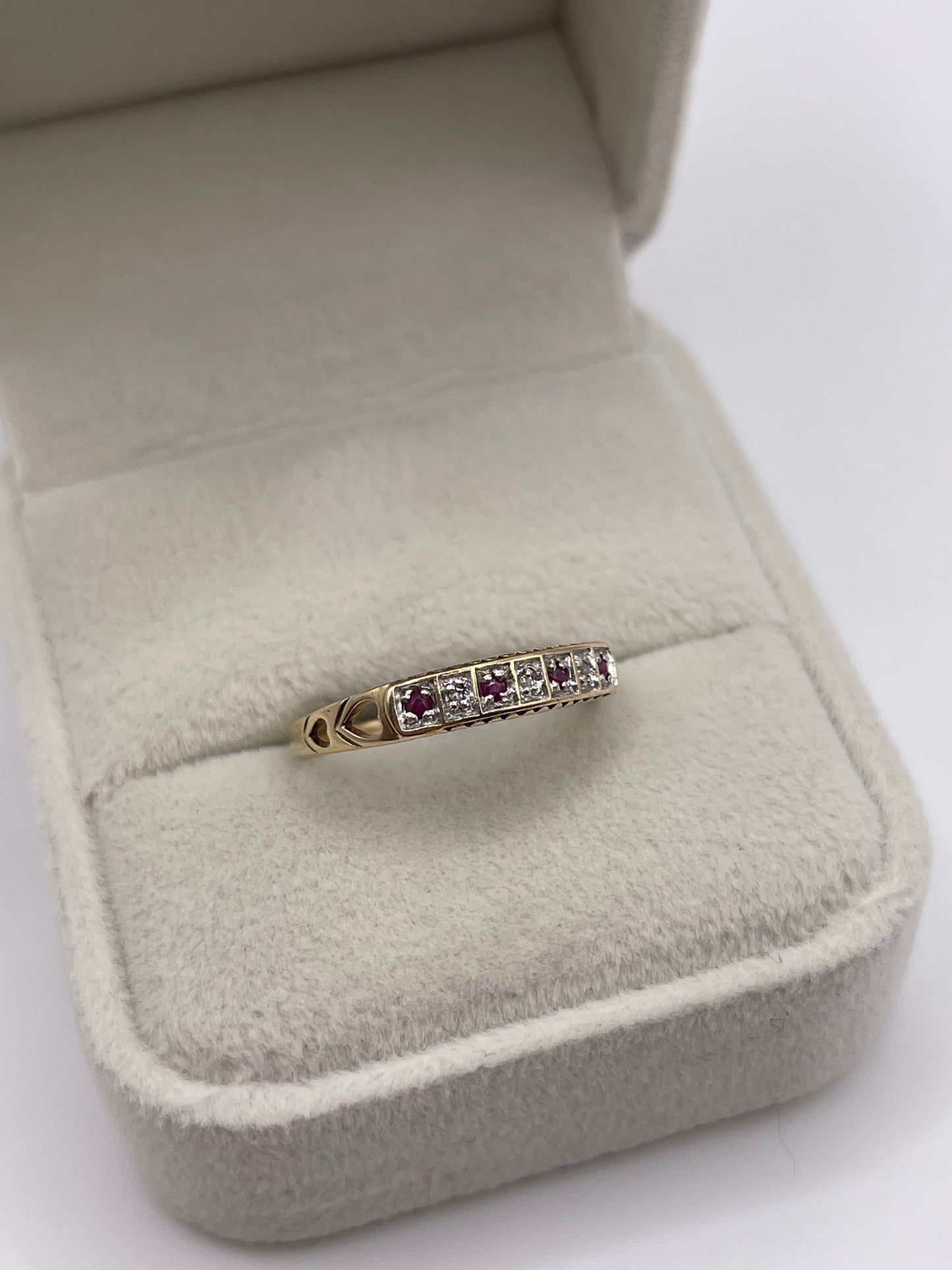 9ct gold ruby and diamond ring