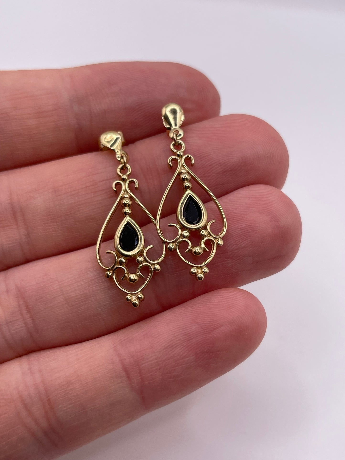 9ct gold sapphire earrings
