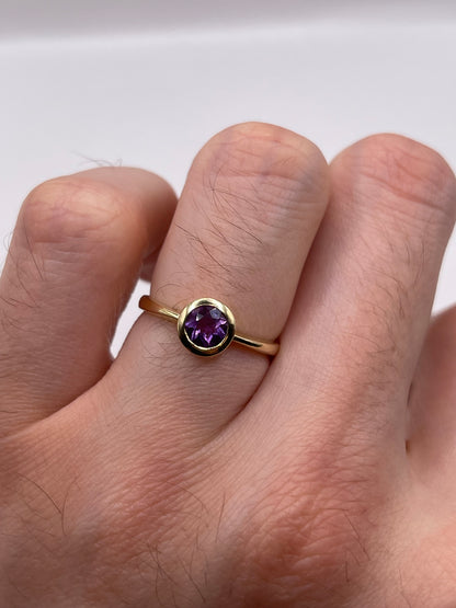 9ct gold amethyst ring
