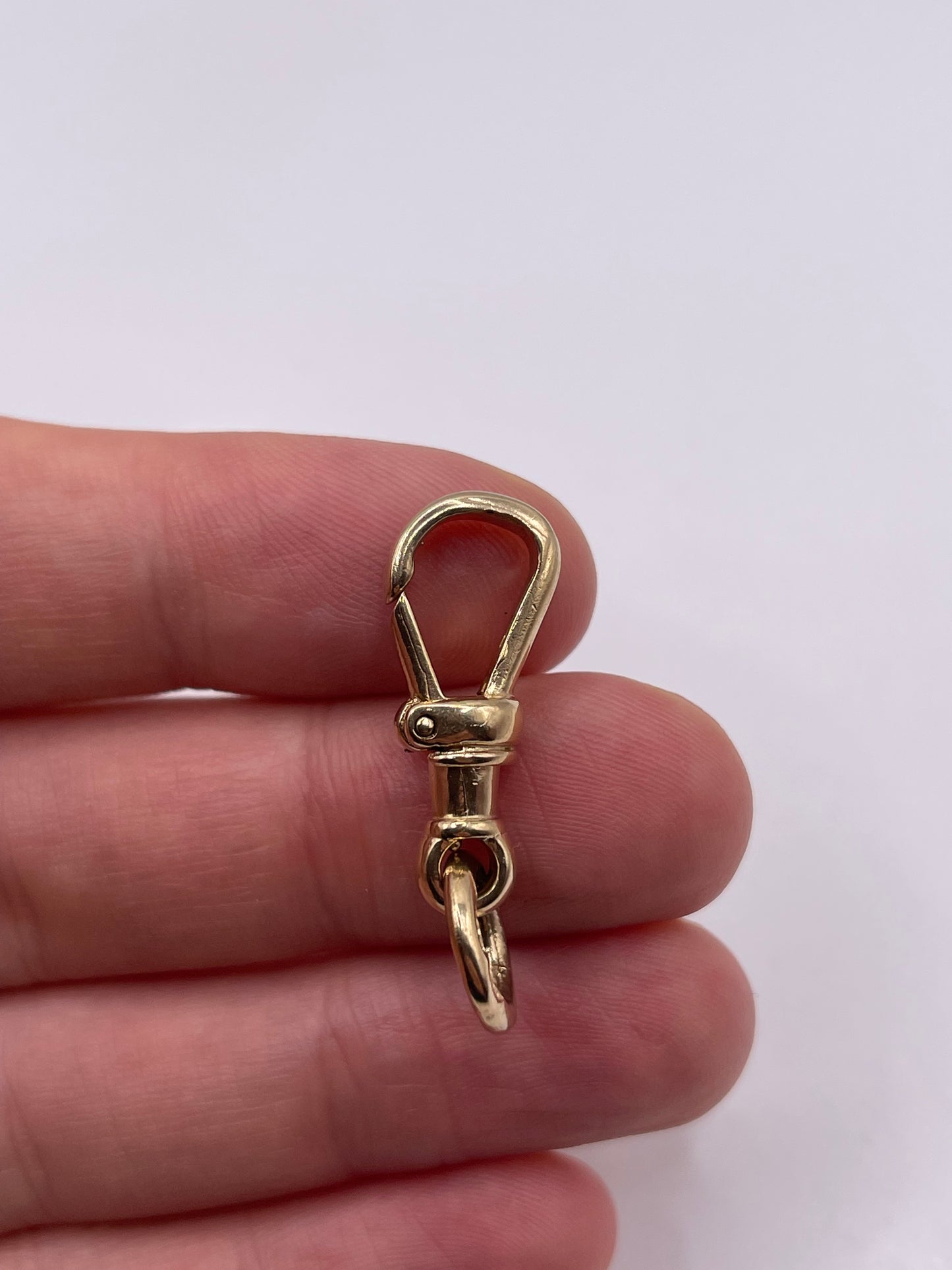 9ct gold dog clip 1