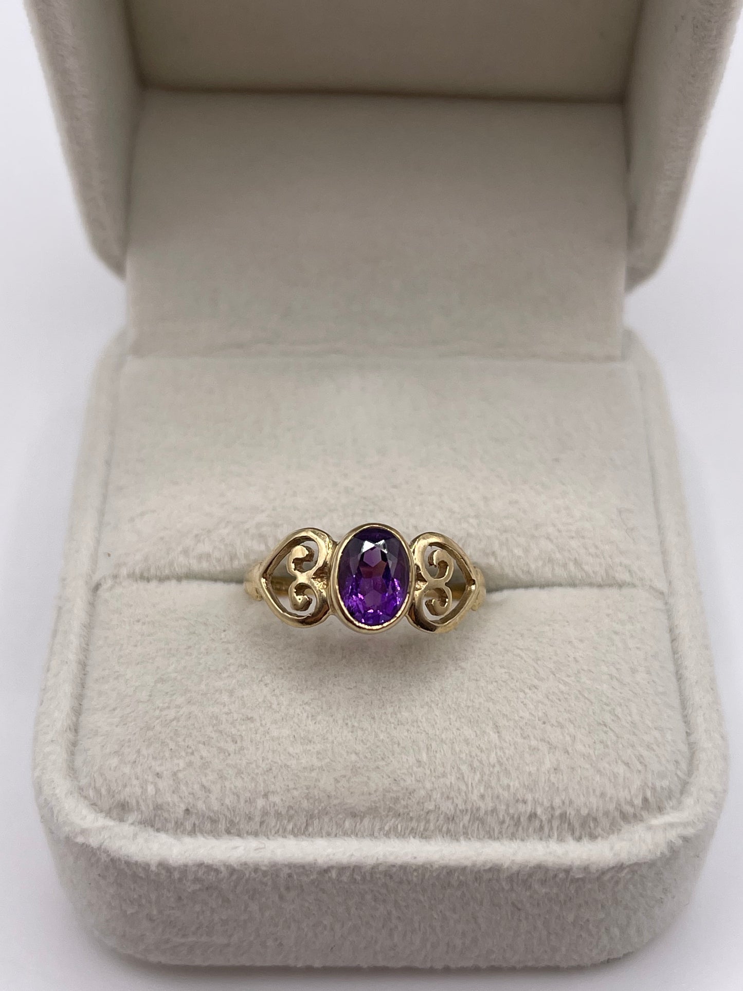 9ct gold amethyst ring