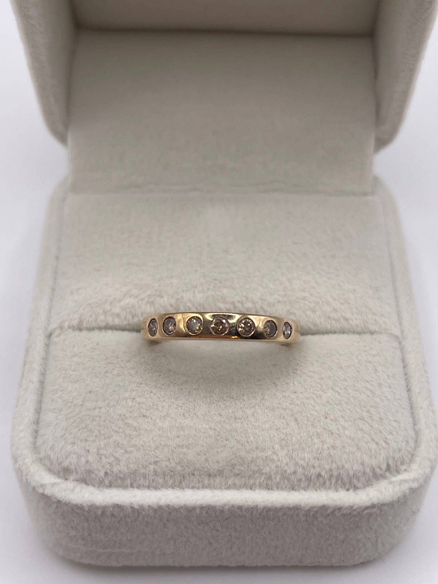 9ct gold cognac diamond ring