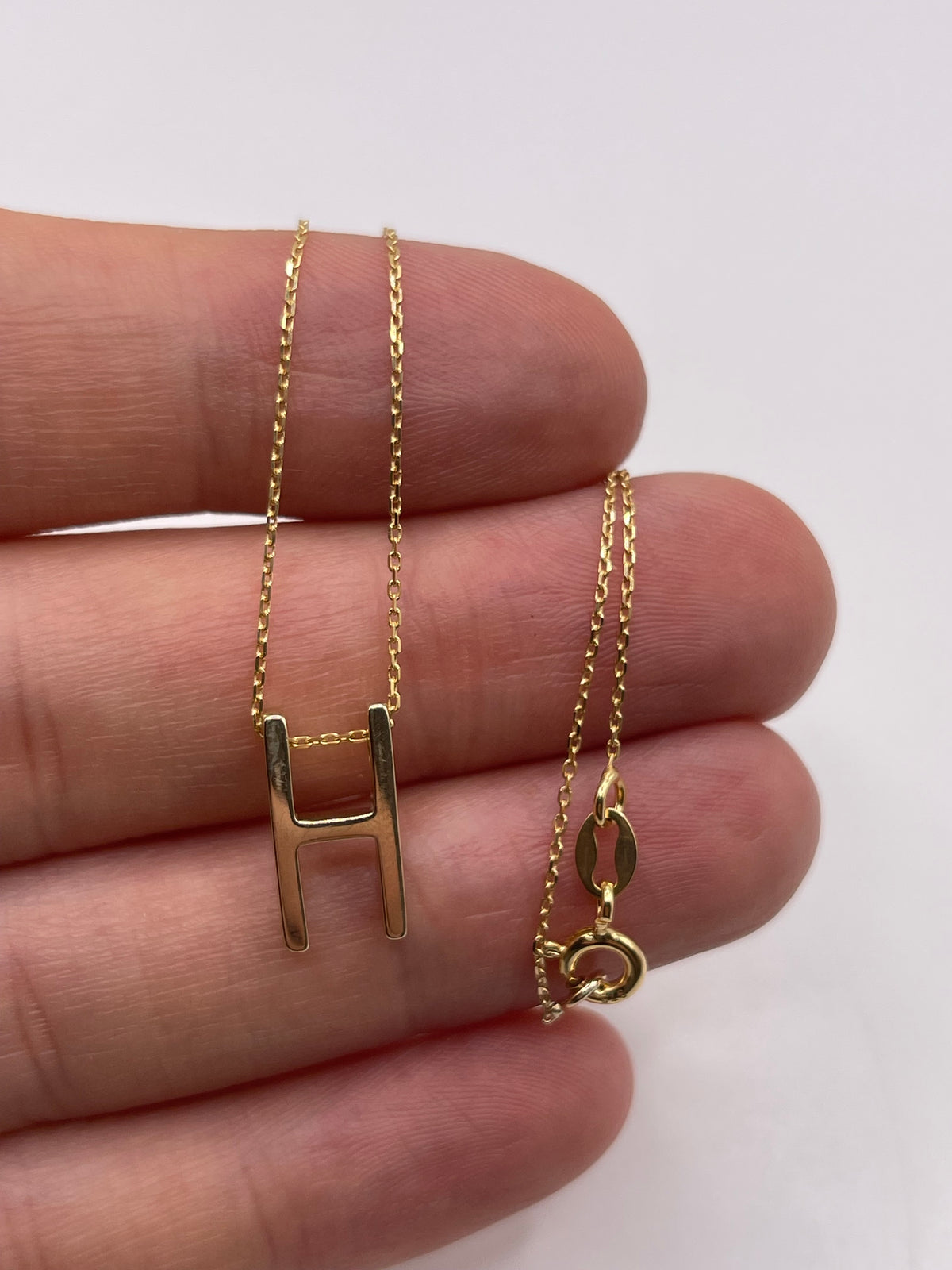 9ct gold initial H necklace