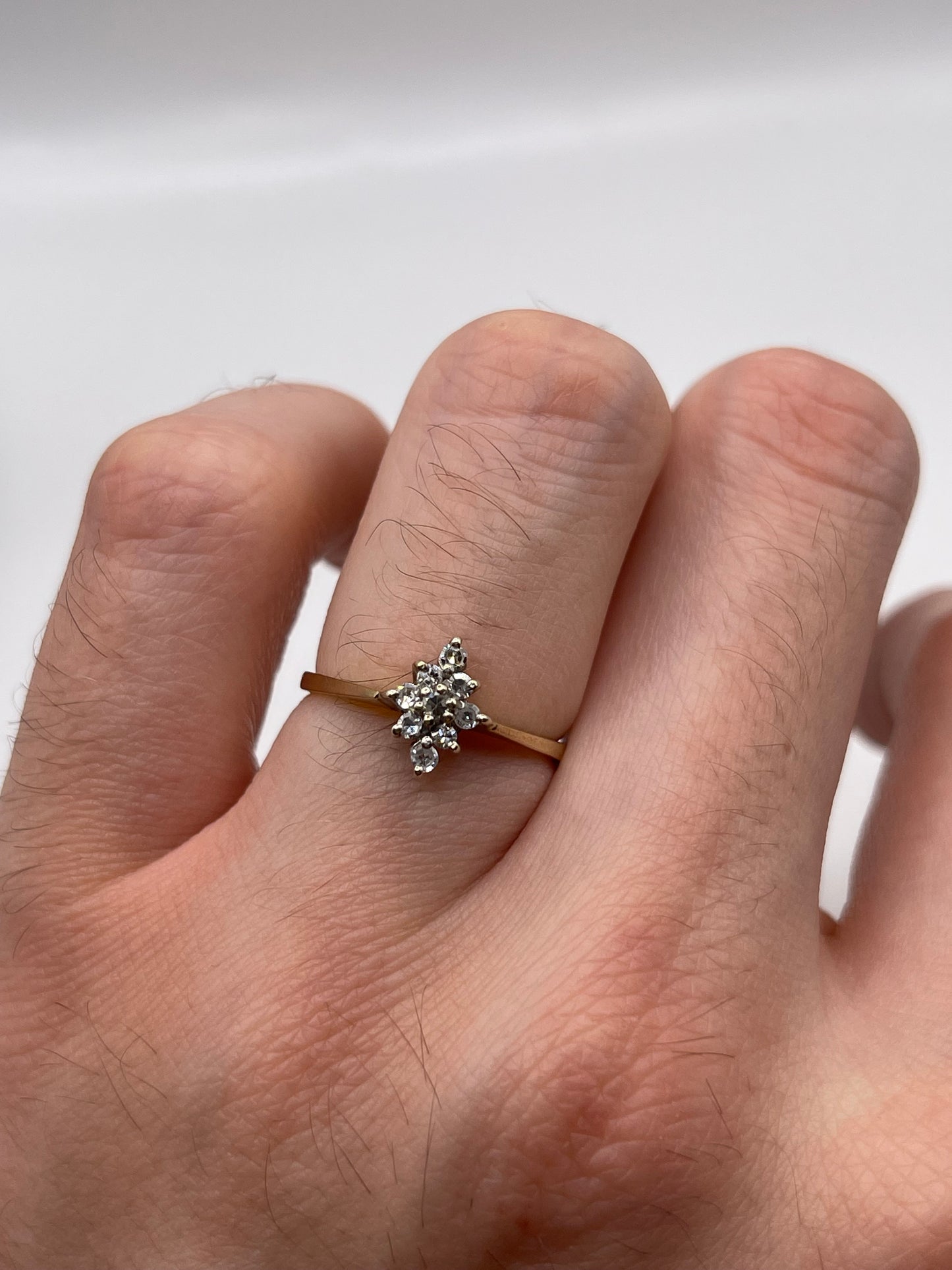 9ct gold diamond cluster ring