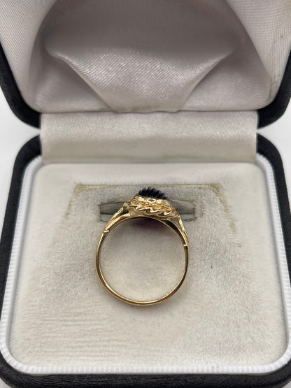 9ct gold carved amethyst ring