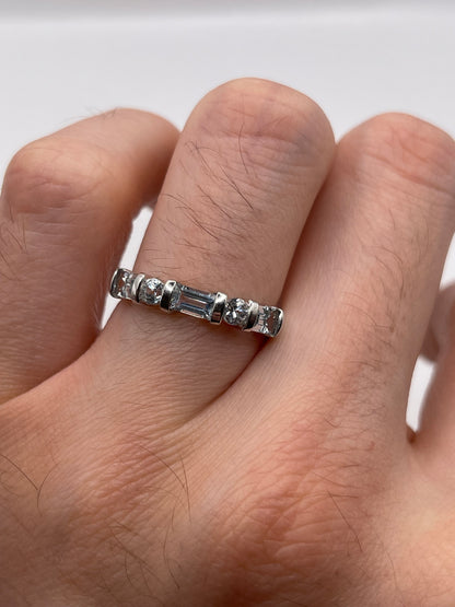 9ct white gold aquamarine ring