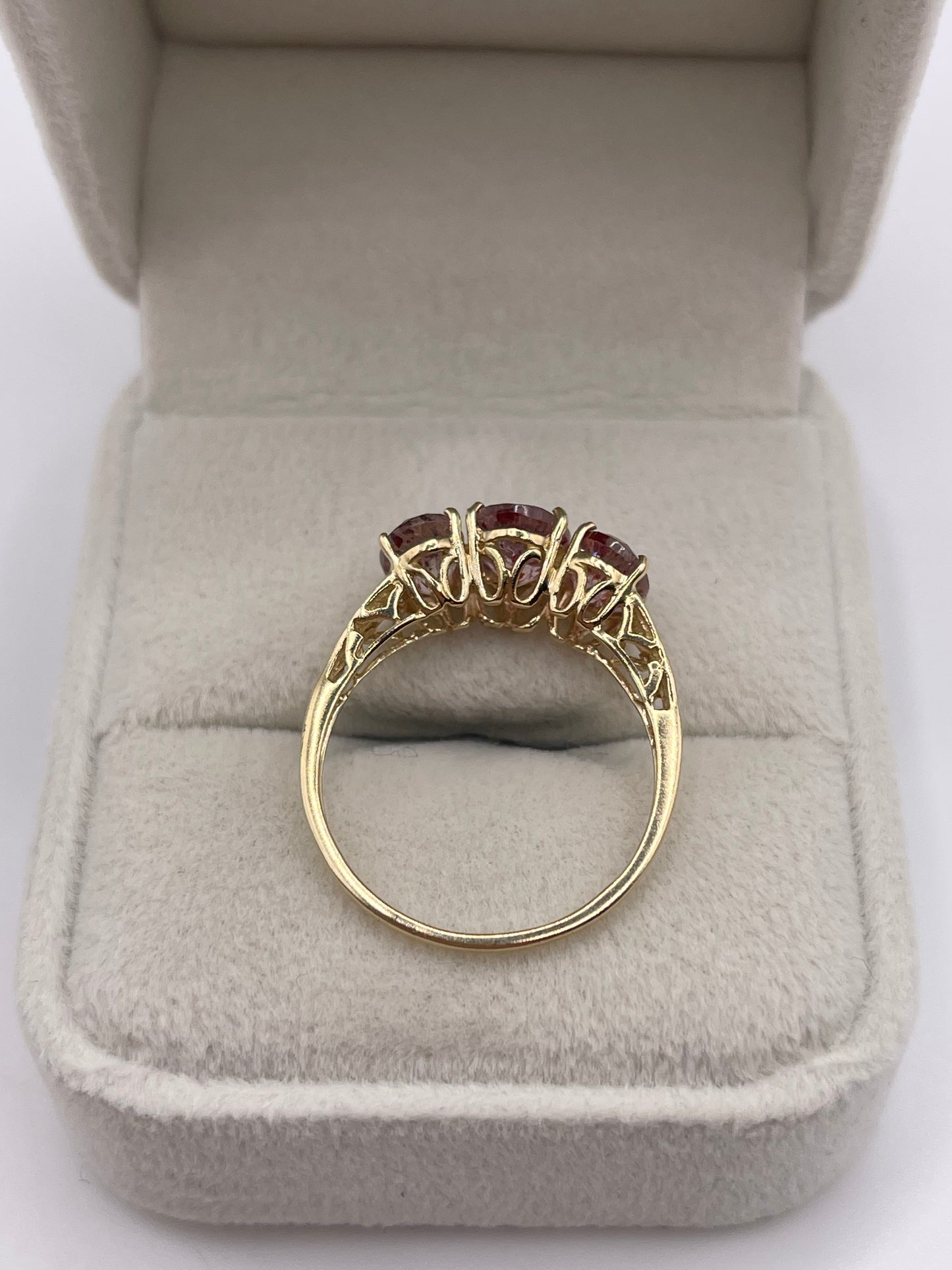 9ct gold gemstone ring