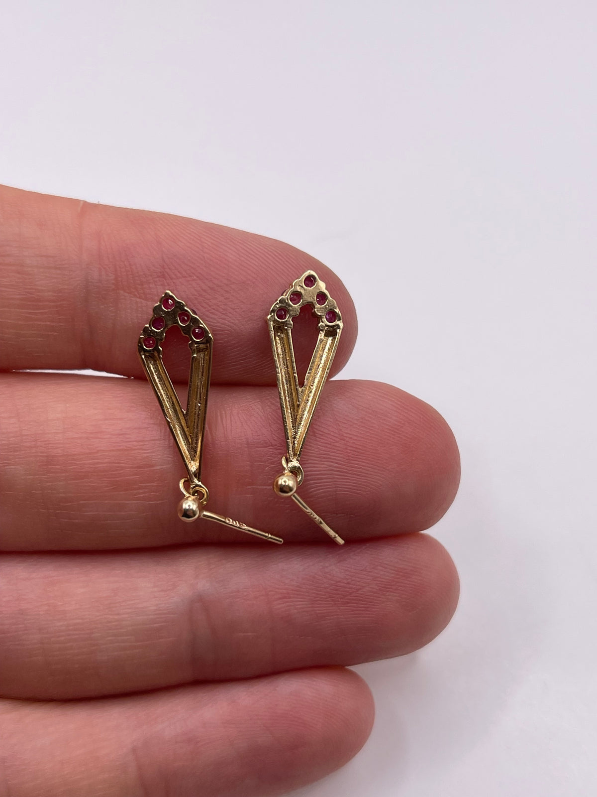 9ct gold ruby earrings