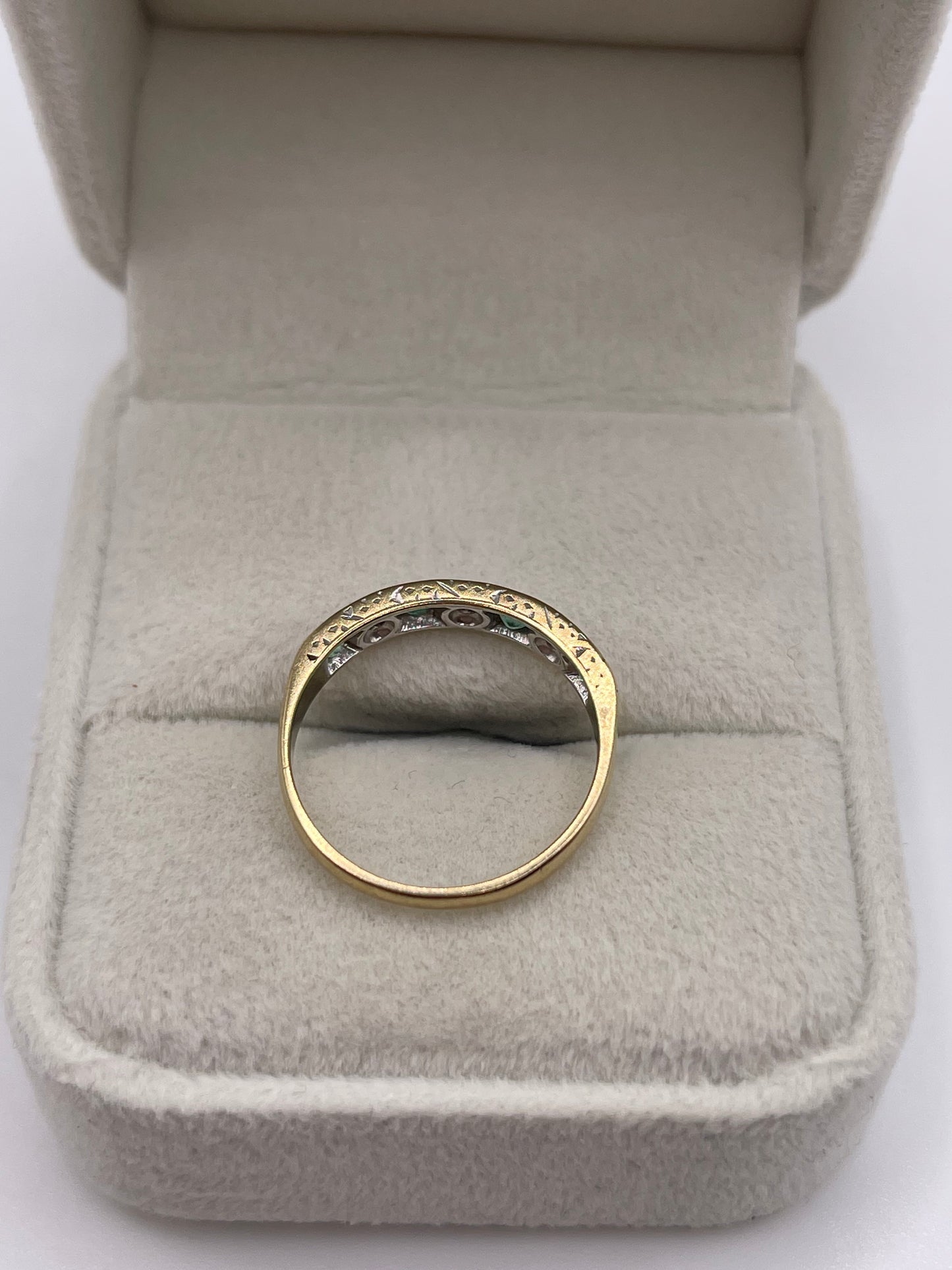 9ct gold emerald and diamond ring