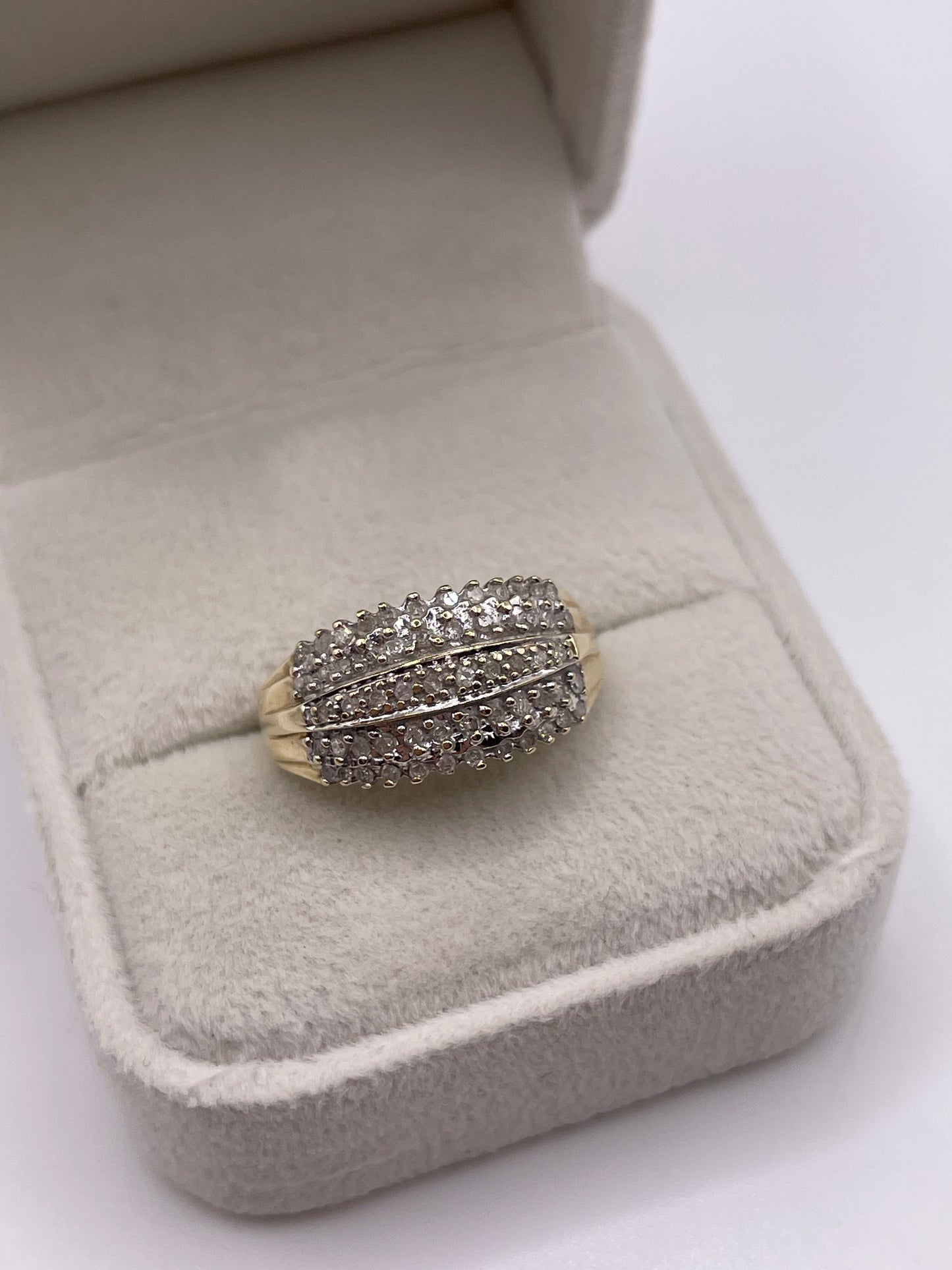 9ct gold diamond cluster ring