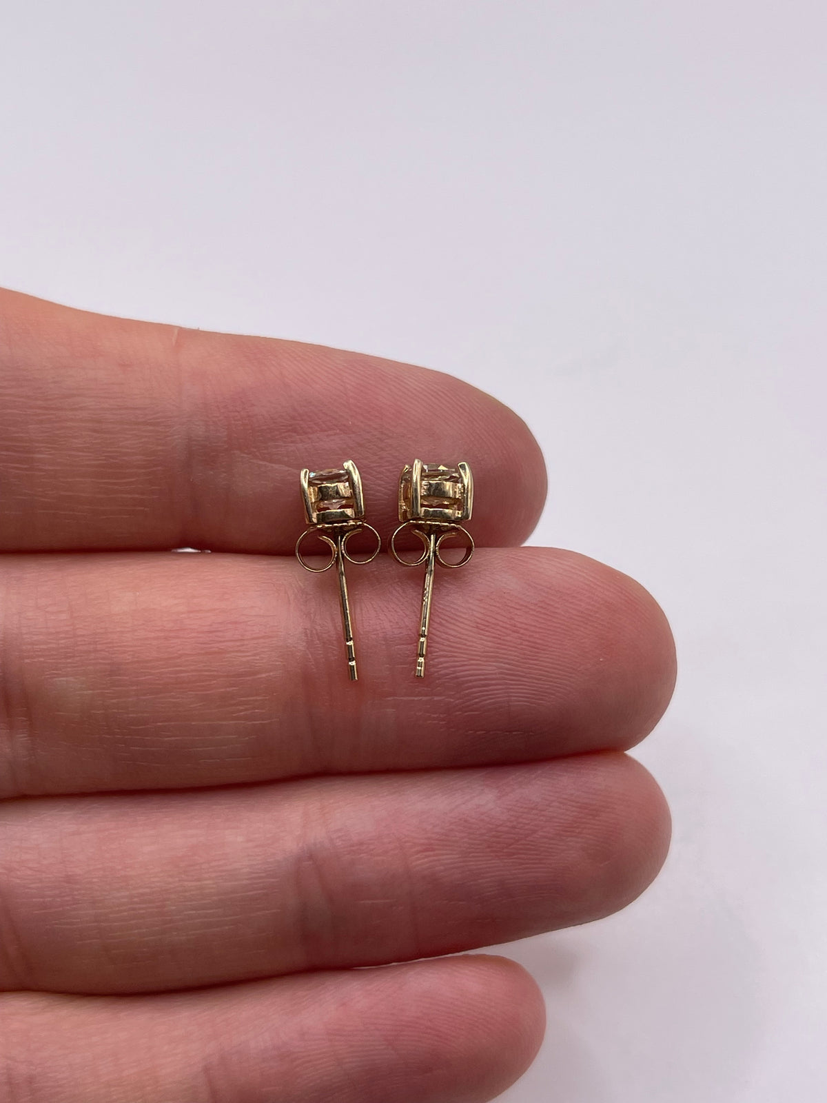 9ct gold quartz earrings