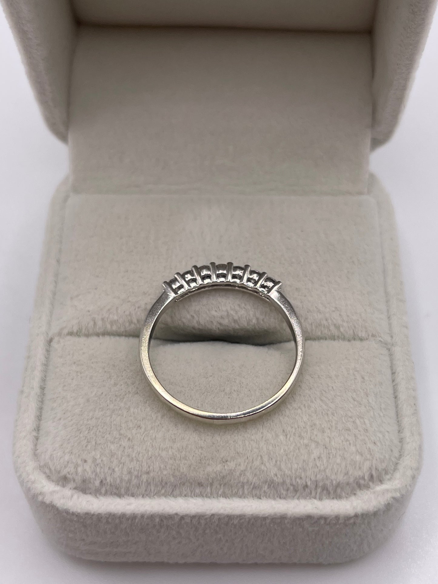 9ct white gold diamond ring