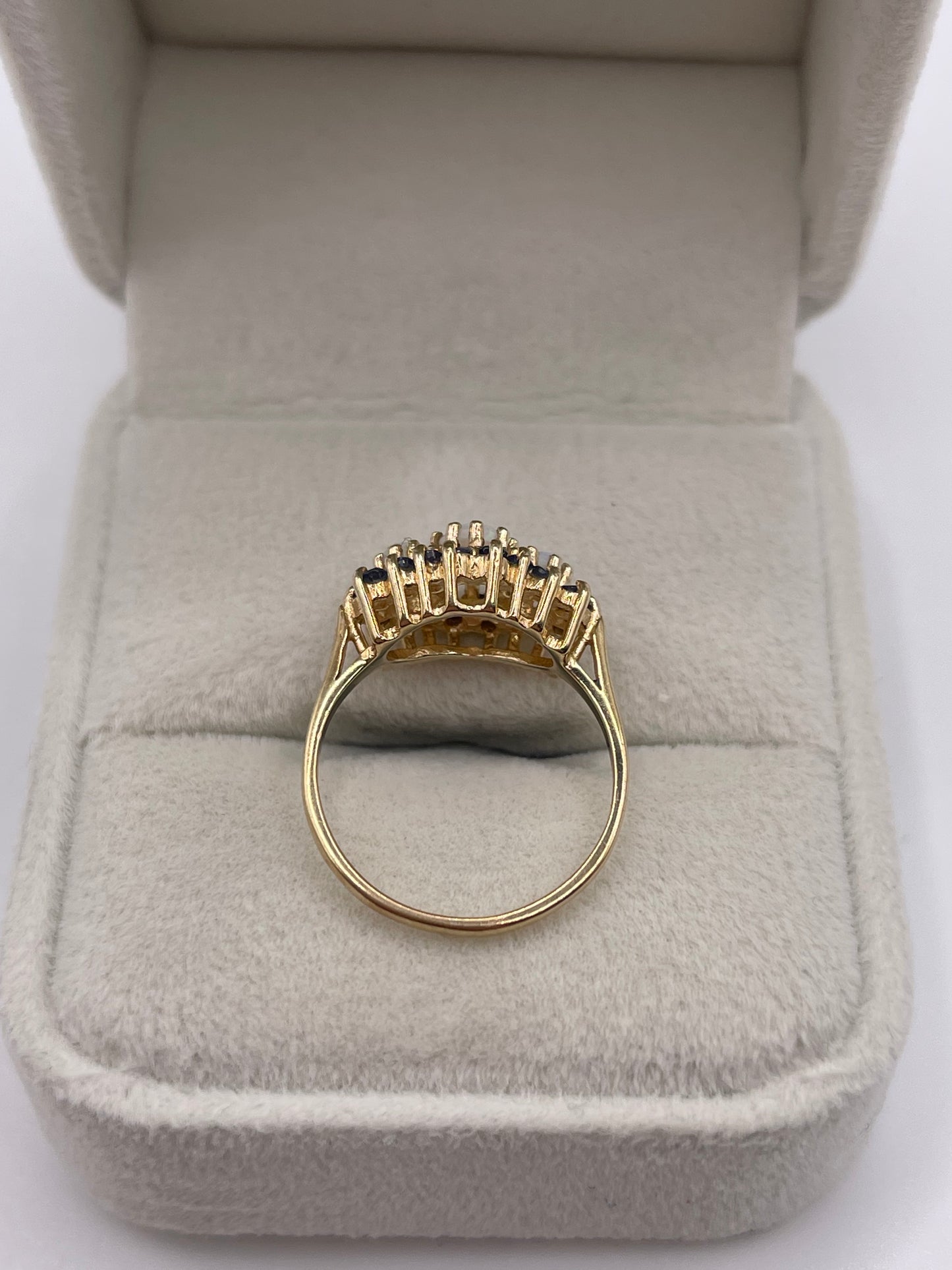 9ct gold sapphire and opal ring