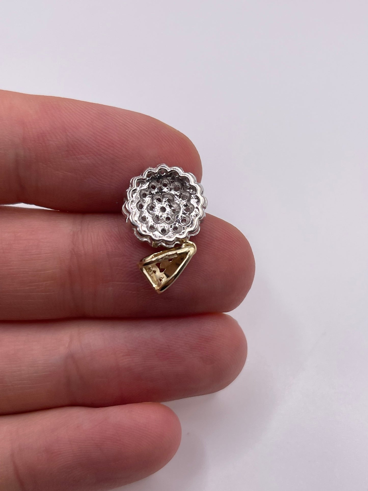 9ct gold diamond cluster pendant